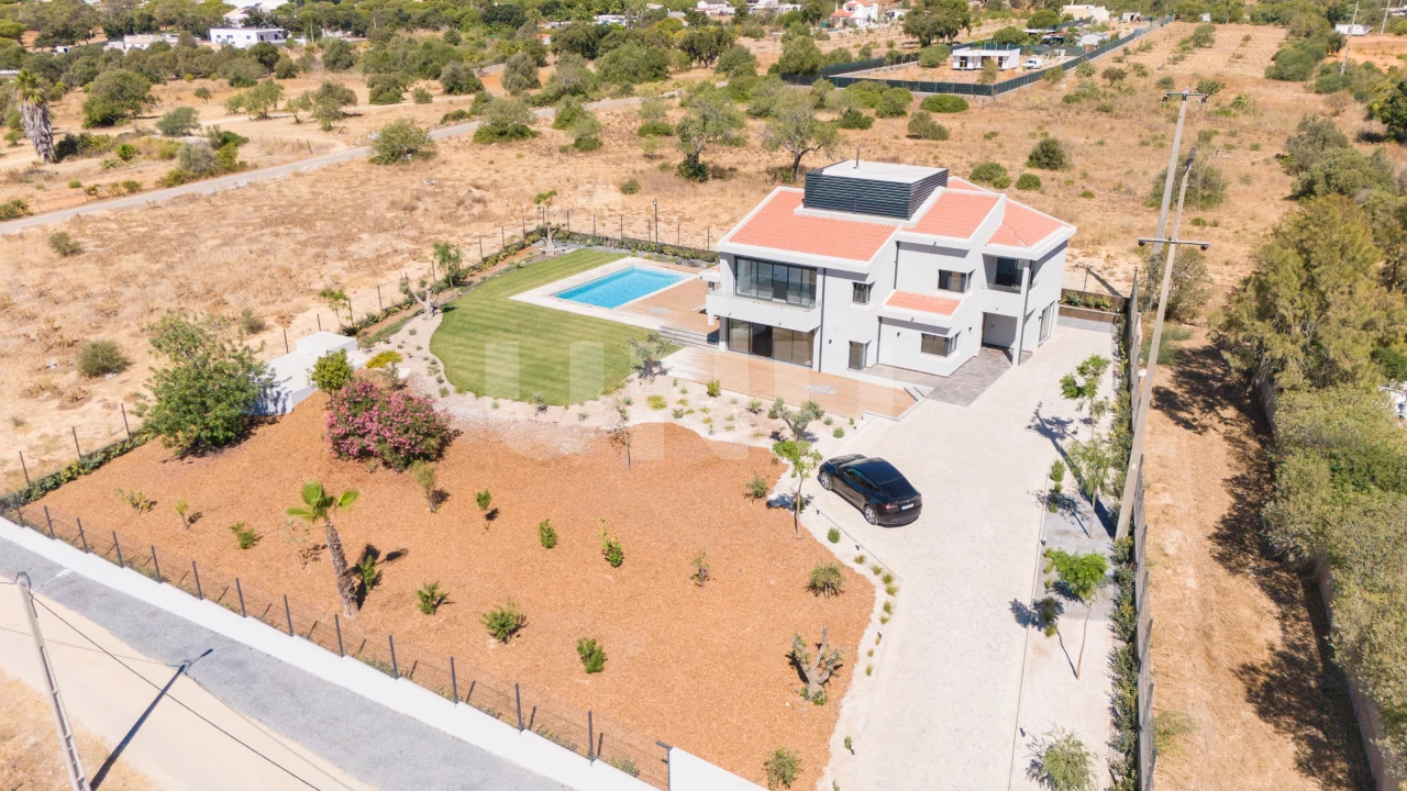 5 Schlafzimmer Haus in Quarteira, Portugal, Nr. 31900