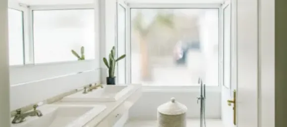 5 bedrooms Villa in Estepona, Spain No. 142062 2