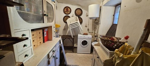 Дом с 7 комнатами в Камандона, Италия № 211920 12