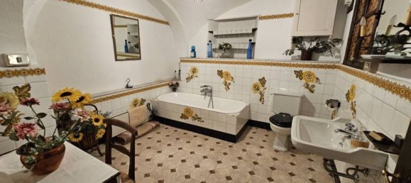 Дом с 7 комнатами в Камандона, Италия № 211920 18