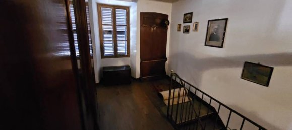 Дом с 7 комнатами в Камандона, Италия № 211920 40