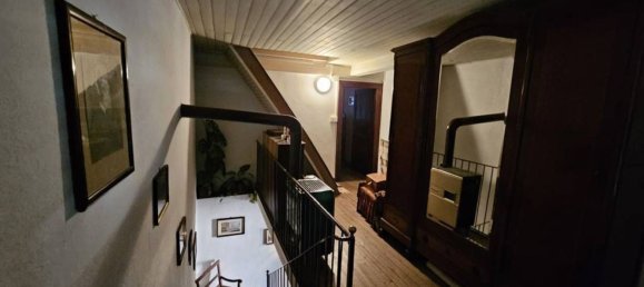 Дом с 7 комнатами в Камандона, Италия № 211920 23