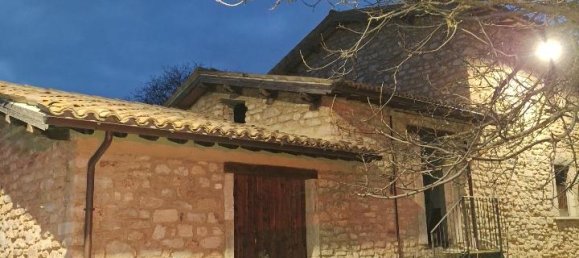 4 rooms House in Visso, Italy No. 229360 33