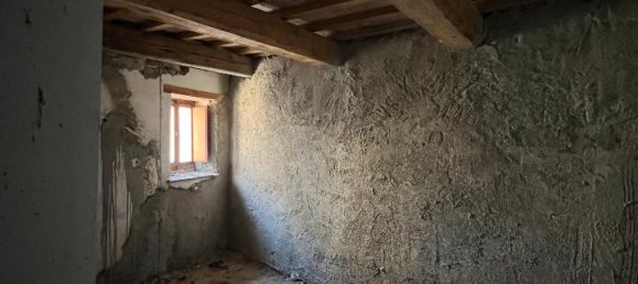 4 rooms House in Visso, Italy No. 229360 7