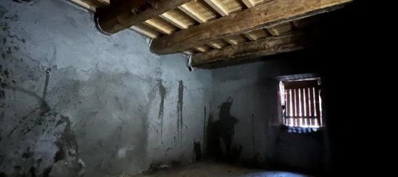 4 rooms House in Visso, Italy No. 229360 10