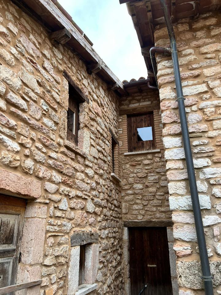 4 rooms House in Visso, Italy No. 229360