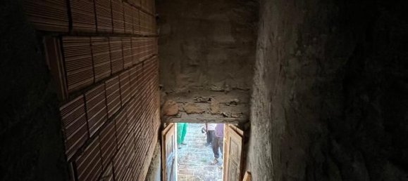 4 rooms House in Visso, Italy No. 229360 8