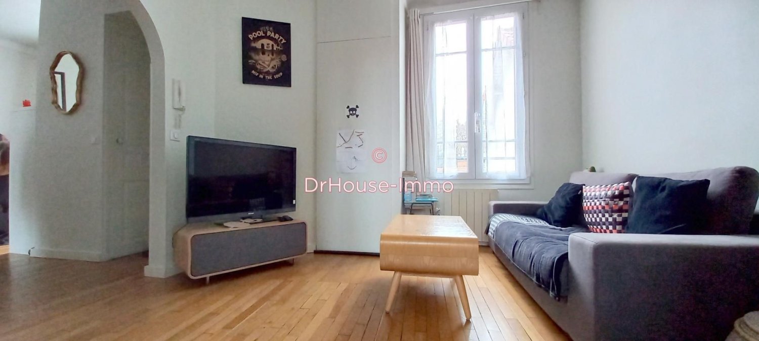 2 Schlafzimmer Wohnung in Les Lilas, France, Nr. 122993