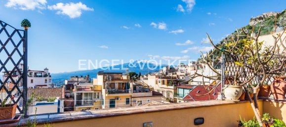 6 rooms Duplex in Taormina, Italy No. 129241 5