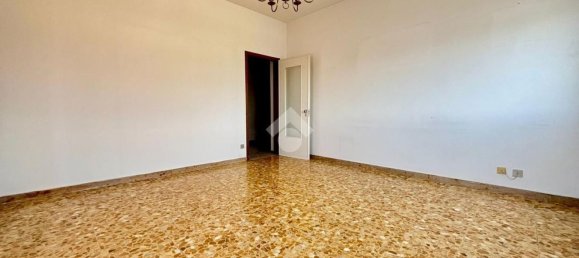 2-salle Appartement à Treviglio, Italy No. 284330 5