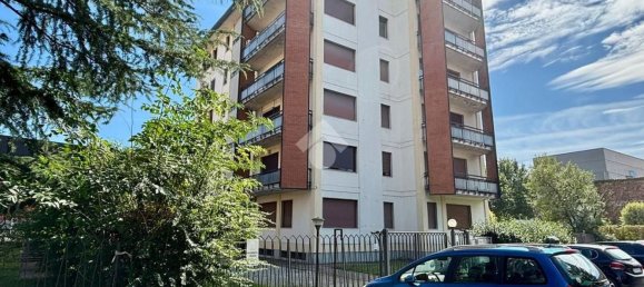 2-salle Appartement à Treviglio, Italy No. 284330 22