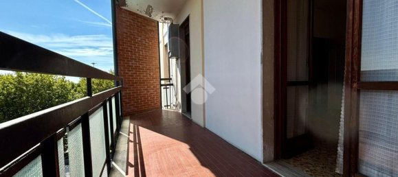 2-salle Appartement à Treviglio, Italy No. 284330 8