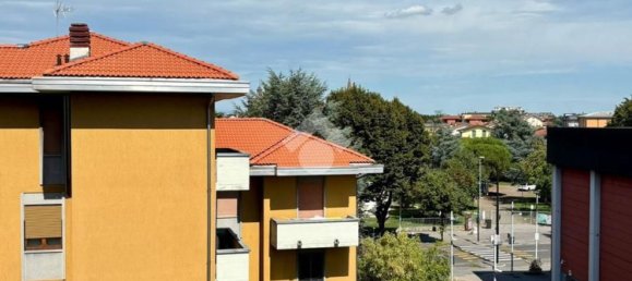 2-salle Appartement à Treviglio, Italy No. 284330 21