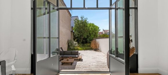 Casa de 4 dormitorios en Colombes, France No. 297041 8