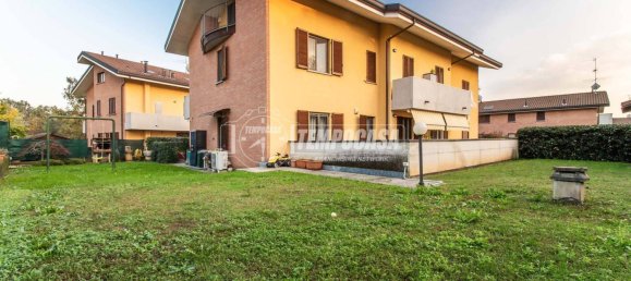 2 bedrooms Apartment in Lurago Marinone, Italy No. 13519 10