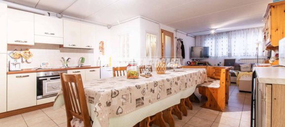 2 bedrooms Apartment in Lurago Marinone, Italy No. 13519 4