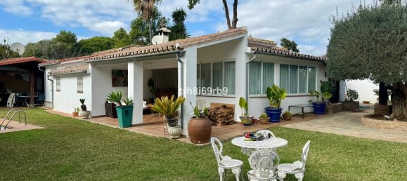 4 Schlafzimmer Villa in Estepona, Spain, Nr. 143323 3
