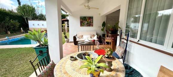 4 Schlafzimmer Villa in Estepona, Spain, Nr. 143323 12