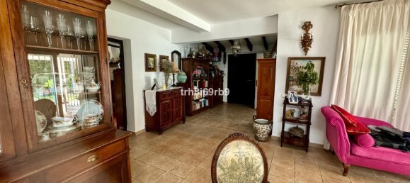 4 Schlafzimmer Villa in Estepona, Spain, Nr. 143323 8