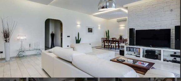 8-salle Appartement à Villa d'Almè, Italy No. 338582 2