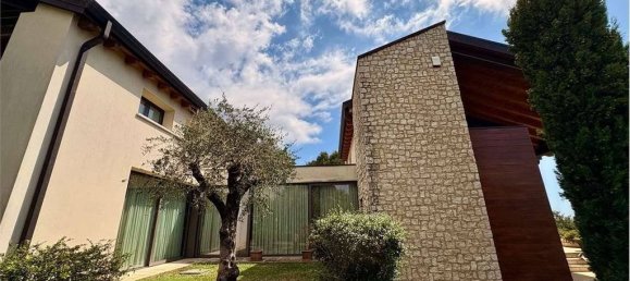 5 rooms Villa in Borso del Grappa, Italy No. 302716 6