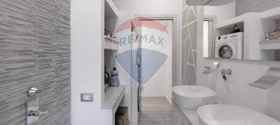 Apartamento T2 em Sesto San Giovanni, Italy N.º 327939 28