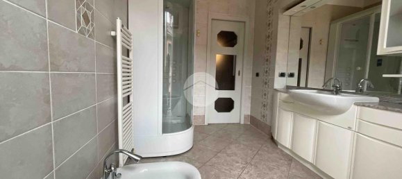 Apartamento de 3 divisões em Asti, Italy N.º 30696 7