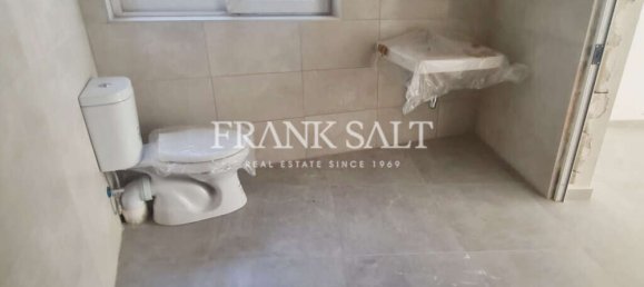 87m² Shop in Zebbug, Malta No. 12836 5