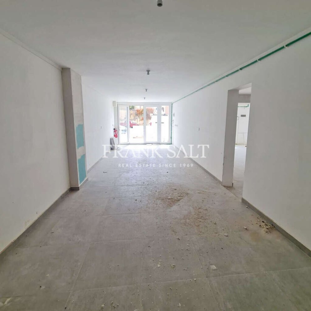 87m² Shop in Zebbug, Malta No. 12836