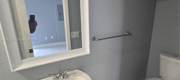 4 dormitorios villa en venta en Miami, Miami-Dade, Florida, USA № 615731 13