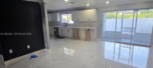 4 dormitorios villa en venta en Miami, Miami-Dade, Florida, USA № 615731 14