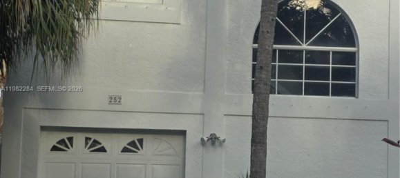 4 dormitorios villa en venta en Miami, Miami-Dade, Florida, USA № 615731 2