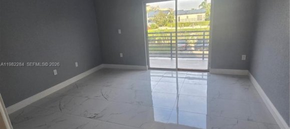 4 dormitorios villa en venta en Miami, Miami-Dade, Florida, USA № 615731 8