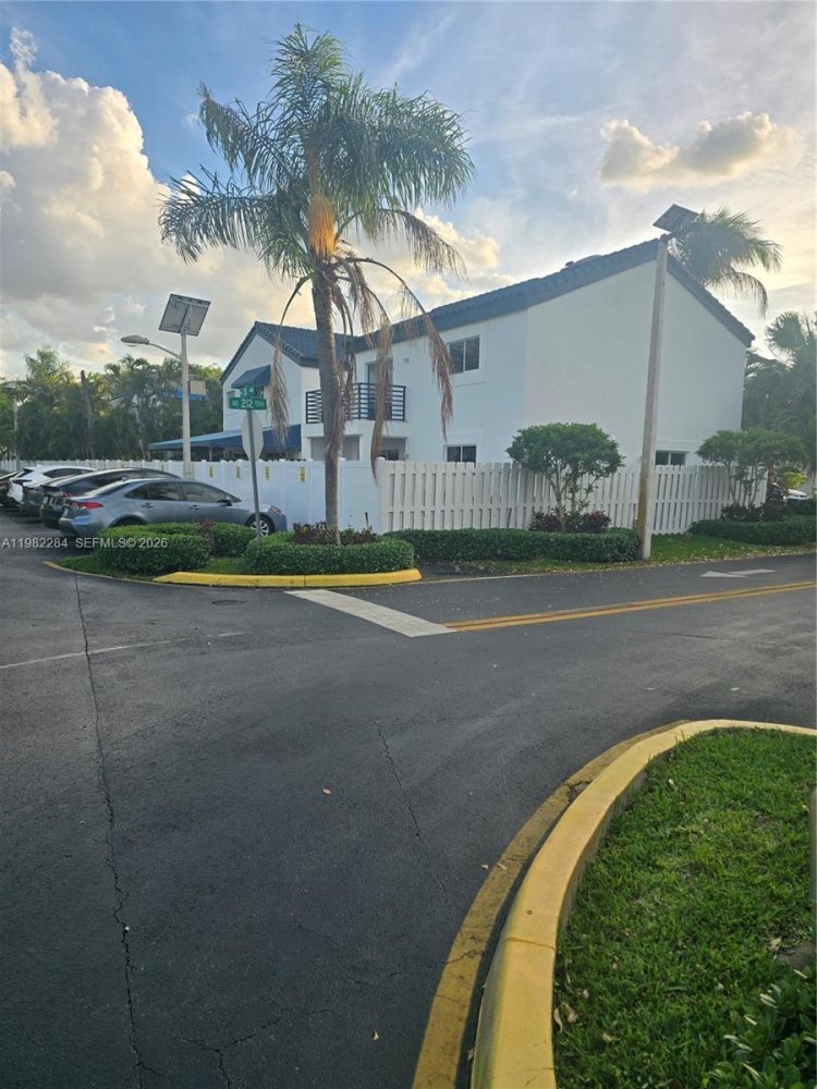4 dormitorios villa en venta en Miami, Miami-Dade, Florida, USA № 615731
