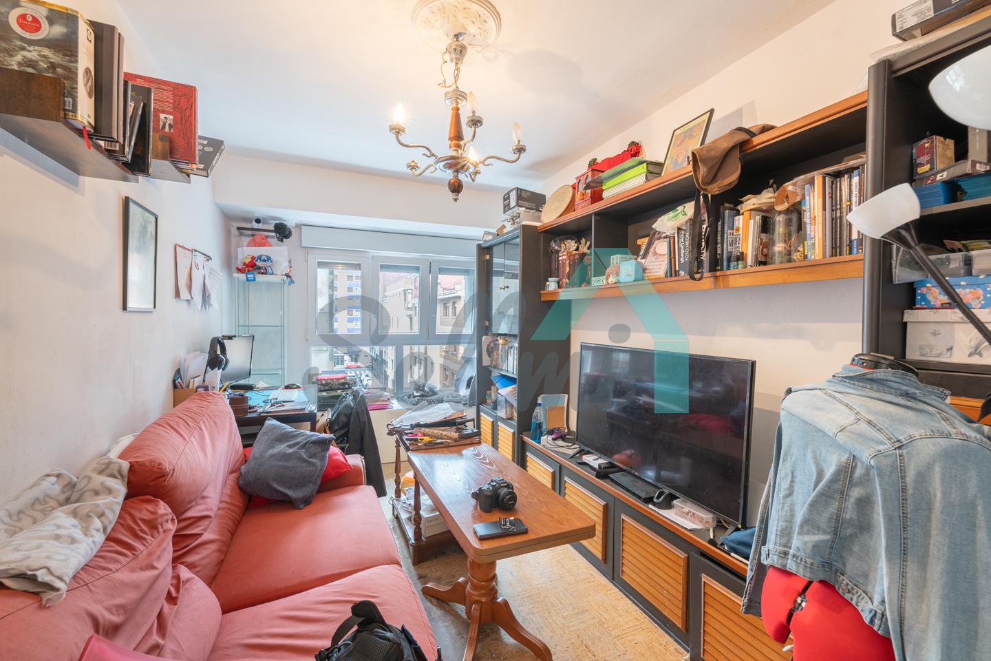 2 bedrooms Apartment in Gijon, Spain No. 211520