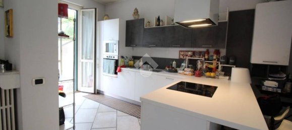 3 Schlafzimmer Villa in Rho, Italy, Nr. 374090 8