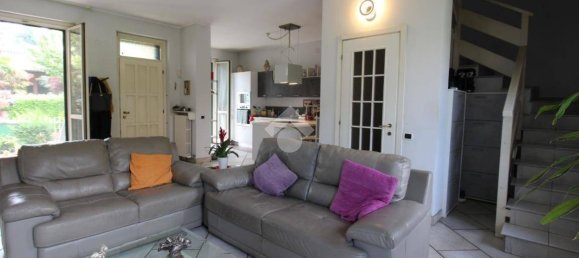 3 Schlafzimmer Villa in Rho, Italy, Nr. 374090 3