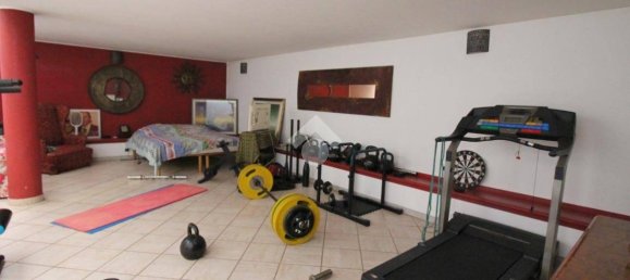 3 Schlafzimmer Villa in Rho, Italy, Nr. 374090 24