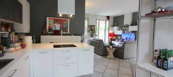 3 Schlafzimmer Villa in Rho, Italy, Nr. 374090 5