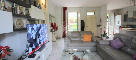 3 Schlafzimmer Villa in Rho, Italy, Nr. 374090 4