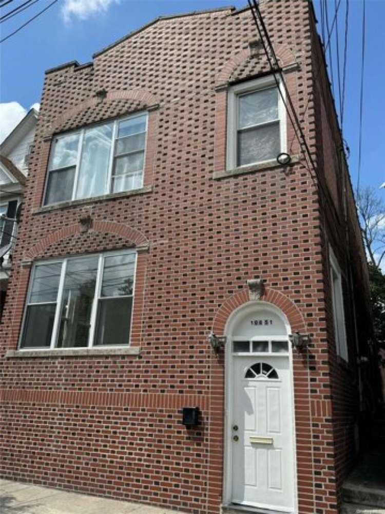 8 chambres Maison à Corona, USA No. 277311