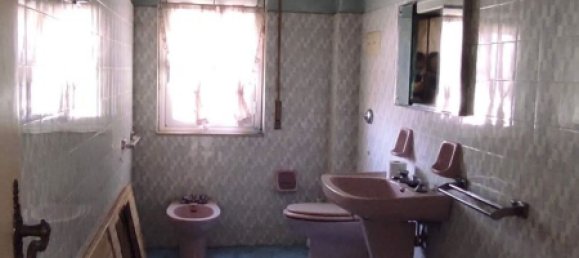 5 rooms Apartment in Vittoria, Italy No. 70962 9