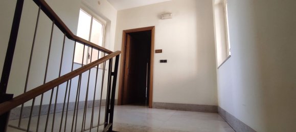 5 rooms Apartment in Vittoria, Italy No. 70962 14