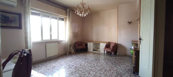 5 rooms Apartment in Vittoria, Italy No. 70962 13
