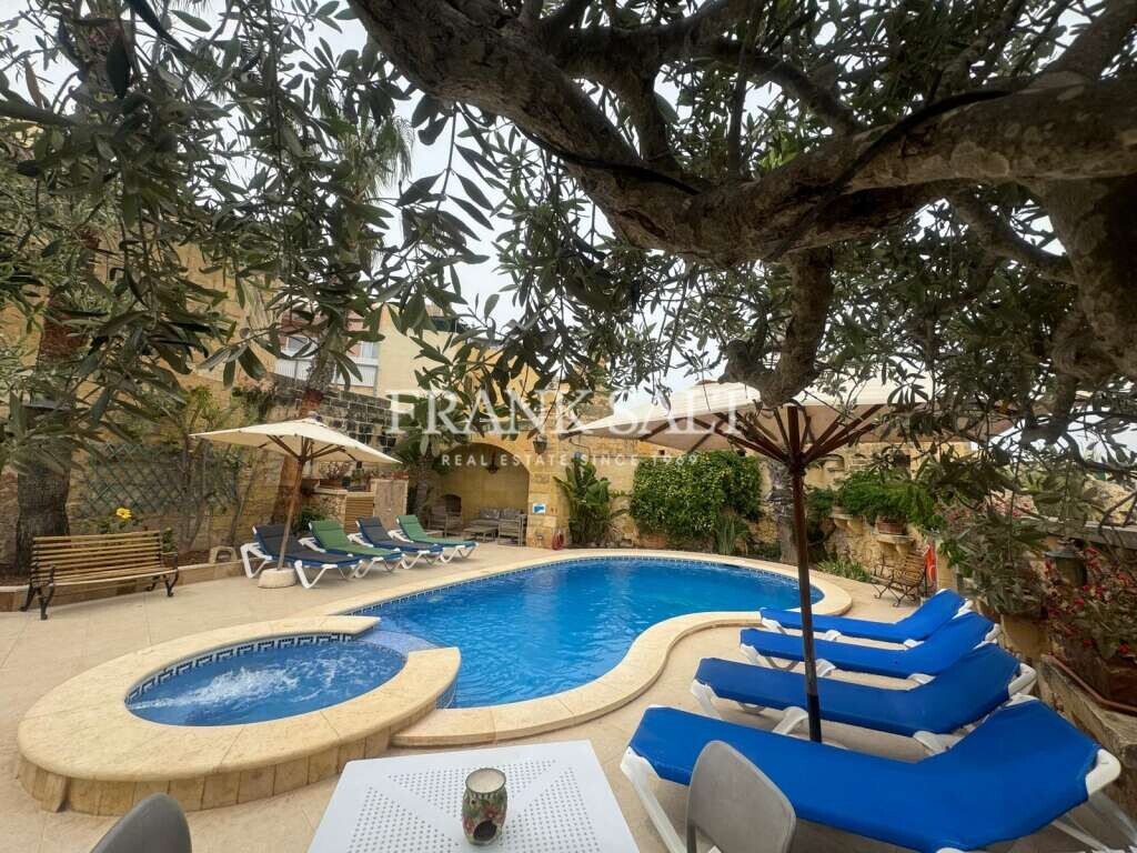 4 غرف نوم مزرعة في Kercem, Malta رقم 5454
