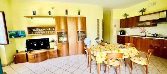 7 rooms Villa in Marigliano, Italy No. 297811 3