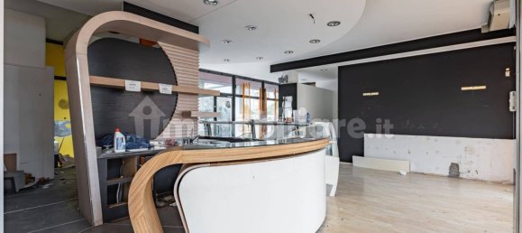 1 room Commercial property in Gorgonzola, Italy No. 87352 11