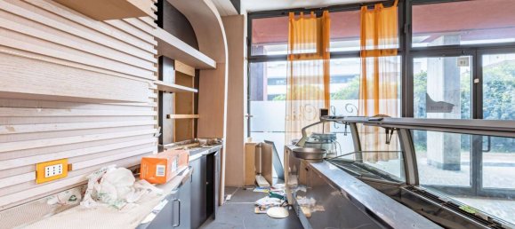 1 room Commercial property in Gorgonzola, Italy No. 87352 17