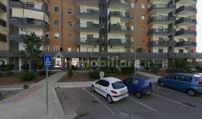 5 bedrooms Apartment in Bari, Italy No. 283186