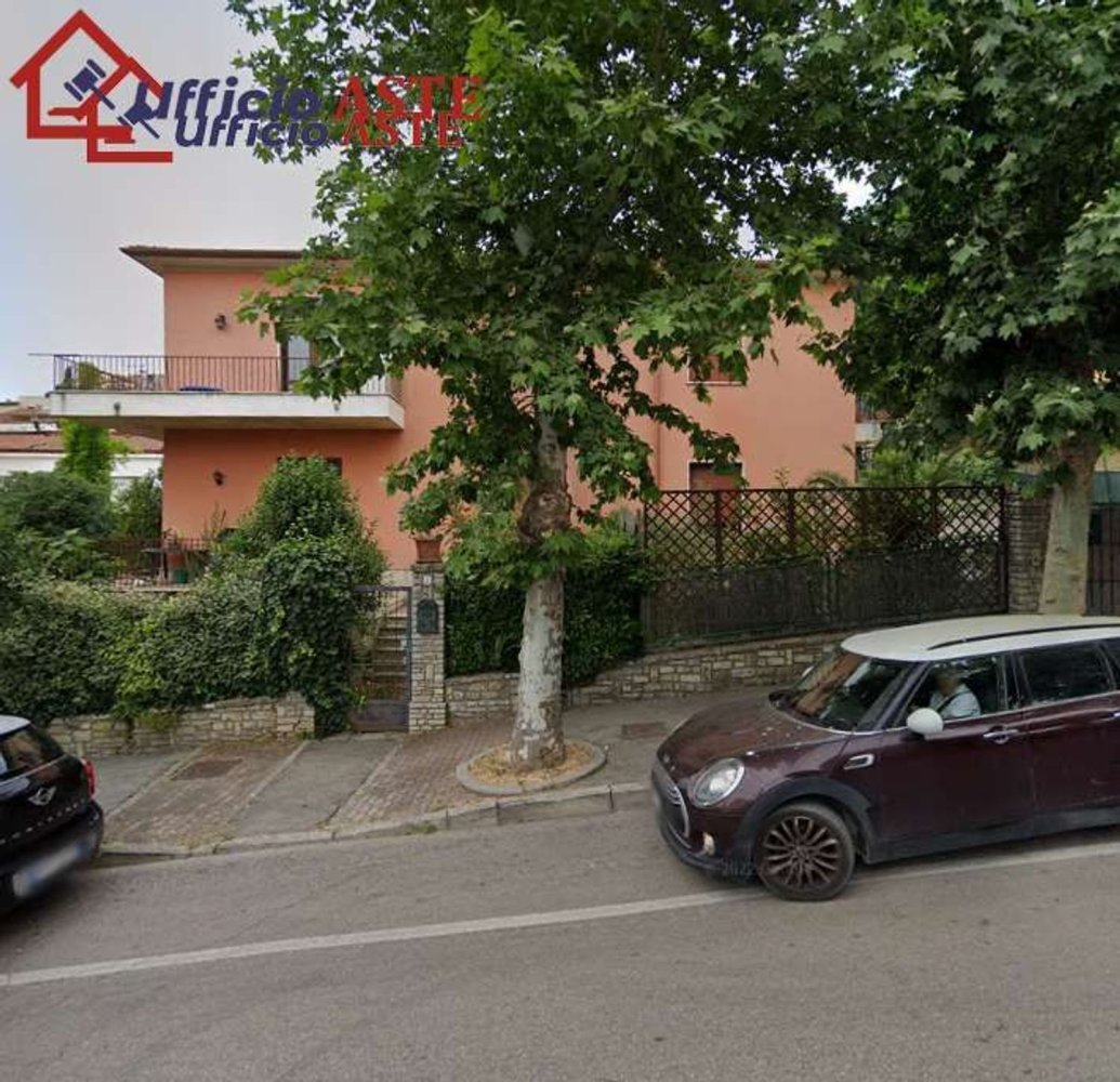 Apartamento de 5 dormitorios en Magione, Italy No. 342938